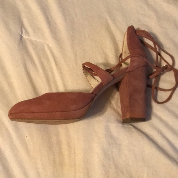 Anne Klein block heels - Picture 5 of 14